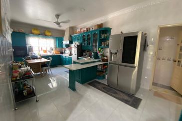 Jalan Kolam Air Lama 