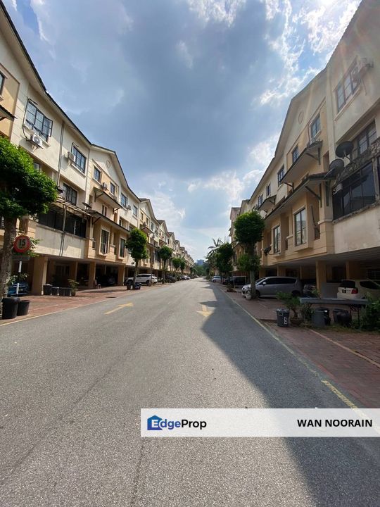 3 Sty Townhouse downstairs unit, Selangor, Ampang