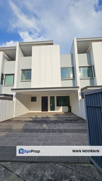 Superlink Terrace at Jalan Kelab Ukay 2, Selangor, Ulu Kelang