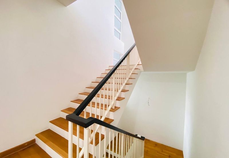 Duta Villa, Presint 14