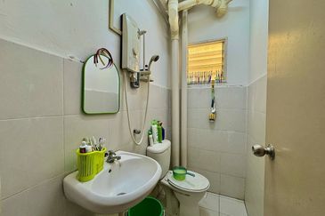 Apartment Teratai, Taman Sutera