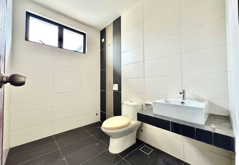 Saffron Hills @ Denai Alam