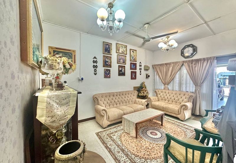 Taman Lembah Keramat AU5