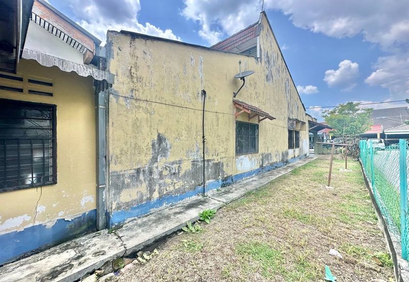 Taman Lembah Keramat AU5