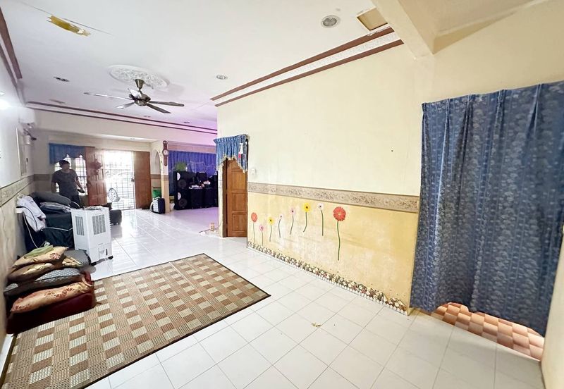 Taman Lembah Keramat AU5