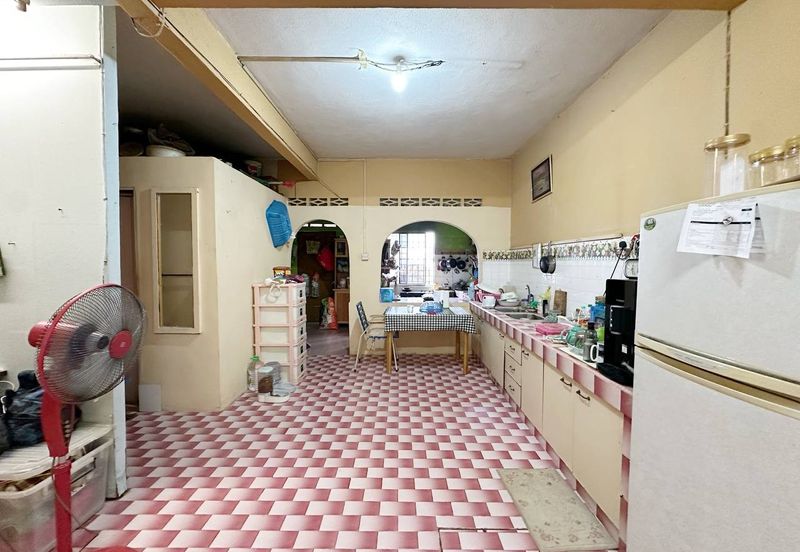 Taman Lembah Keramat AU5