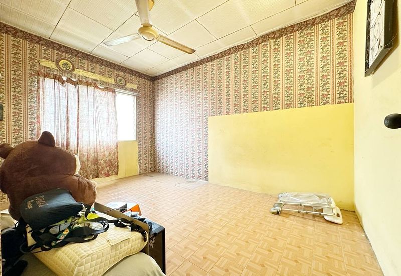 Taman Lembah Keramat AU5