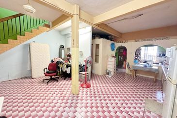 Taman Lembah Keramat AU5