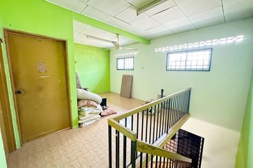 Taman Lembah Keramat AU5