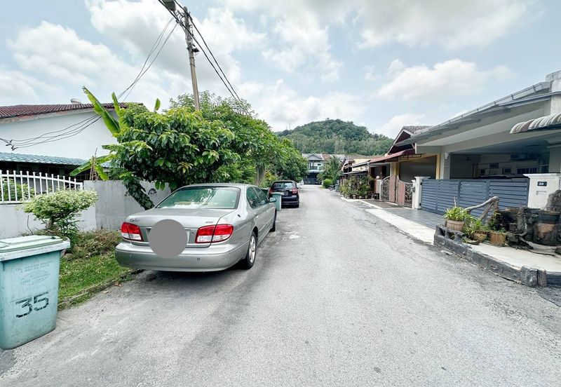 Taman Lembah Keramat AU5