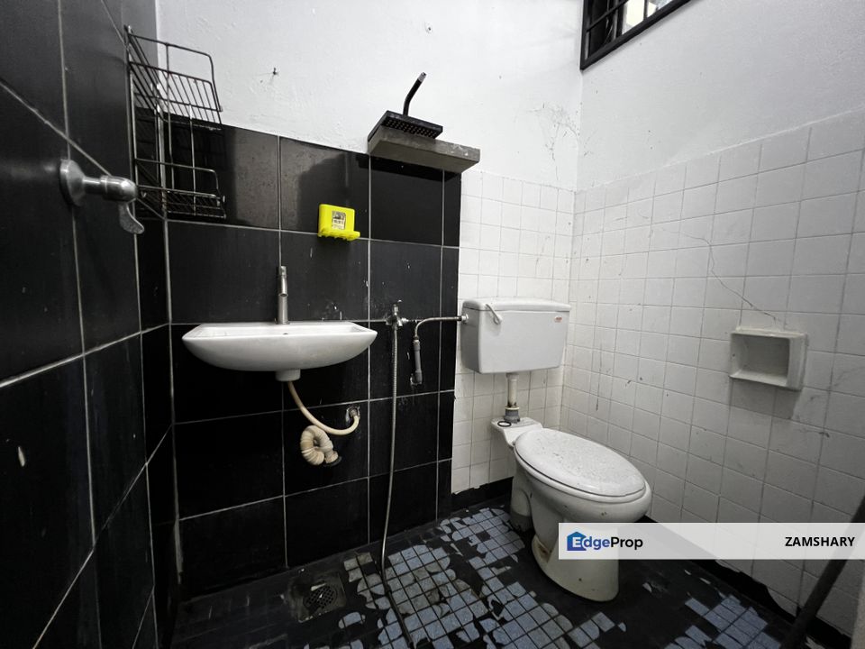 Seksyen 16, Bandar Baru Bangi, Teres Setingkat [22'x70'] For Sale, Selangor, Bangi