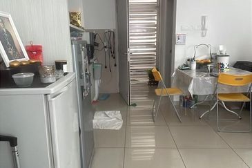 I Residence @ I City