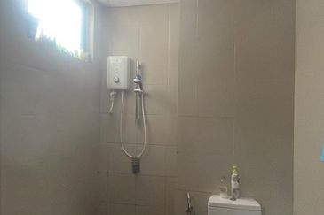 I Residence @ I City