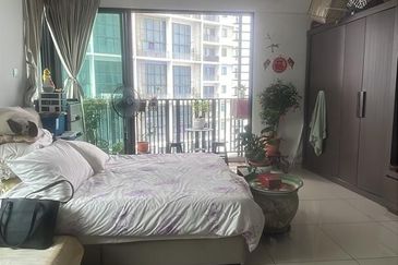 I Residence @ I City