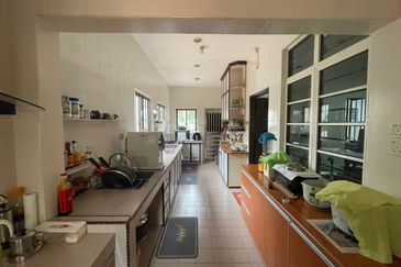 Bandar Tun Hussein Onn