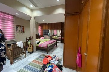 Bandar Tun Hussein Onn