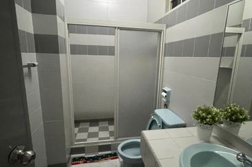 Bandar Tun Hussein Onn