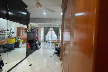 Bandar Tun Hussein Onn