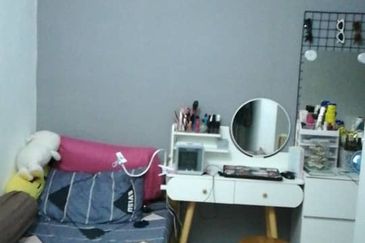 Residensi Bistaria, Ukay Bistari