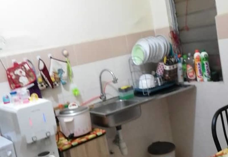 Residensi Bistaria, Ukay Bistari