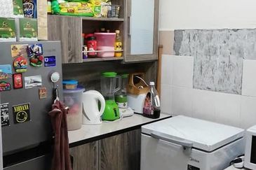 Residensi Bistaria, Ukay Bistari