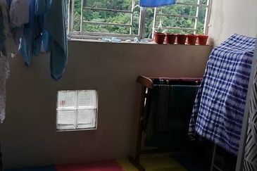 Residensi Bistaria, Ukay Bistari