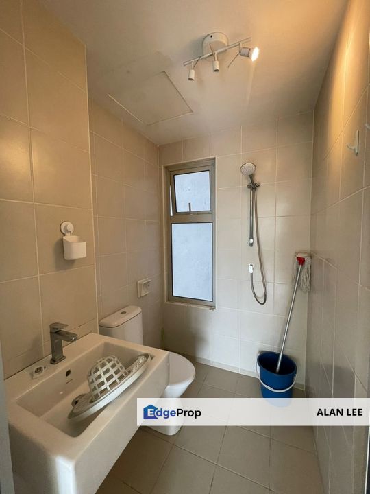 [Below Market] Shah Alam Suria Jelutong Condo , Freehold , 2Rooms , Selangor, Bukit Jelutong
