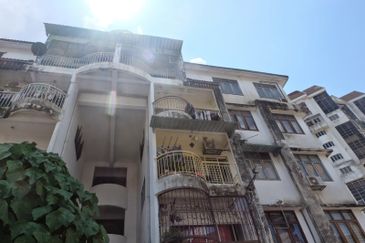 Ayers & Astaria Condominium