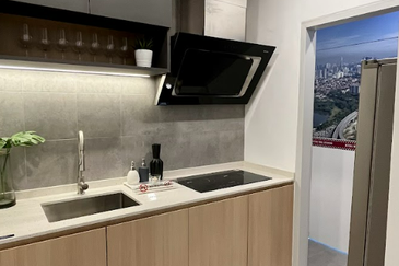 Vista Adesa Residensi Desa Timur