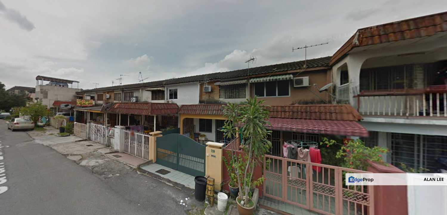 Serdang Jaya 2 storey House , 3 Rooms , Non bumi Lot , 5min to MRT, Selangor, Seri Kembangan