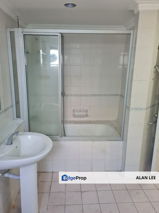 Tiara Ampang Condo , 1788sf , Strata Title , Non Bumi Lot , B/Market, Selangor, Ampang