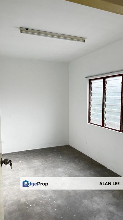 Cheras Segar Perdana Flat , Non Bumi Lot ,Level 4 With Lift , B/Market, Selangor, Cheras