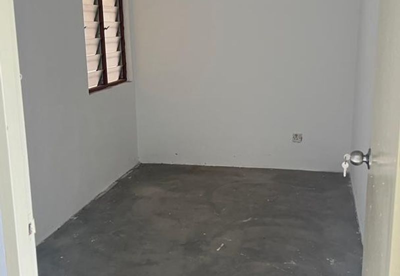Flat Taman Segar Perdana