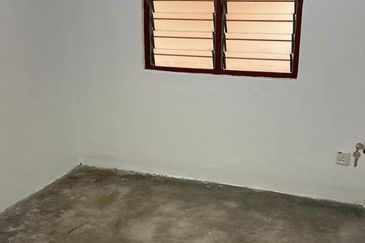 Flat Taman Segar Perdana