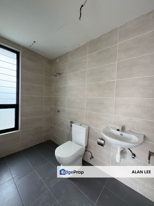 Sungai Long Alstonia Residence , Freehold , High Floor , Below Market, Selangor, Bandar Sungai Long