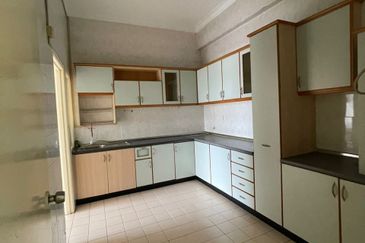 Putra Indah Condominium