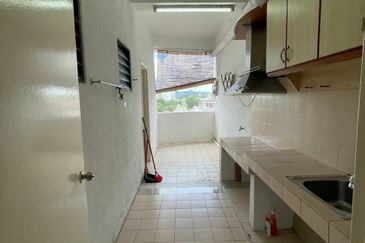 Putra Indah Condominium