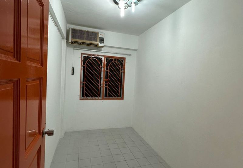 Cheras Perdana Apartment Block D, E