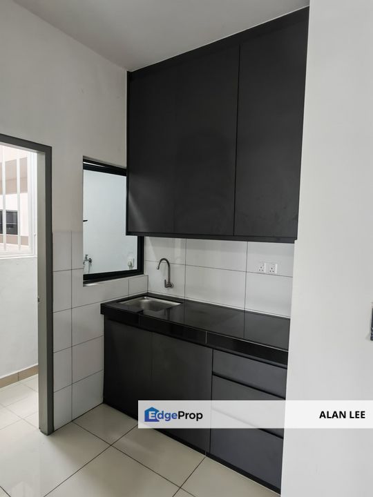 Traders Garden C180 Balakong, 2Rooms , Fully Furnish , Below Market, Selangor, Cheras