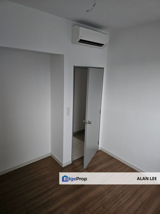 M Vertica @ Cheras , Brand New Condition , 4Rooms , Below Market , Kuala Lumpur, Cheras