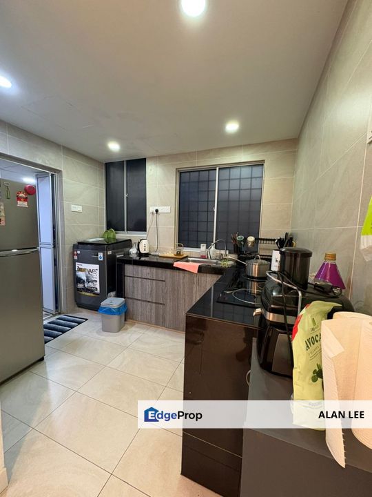 Pangsapuri Jati Seri Kembangan , Kota Perdana , Renovated , Non Bumi Lot , Selangor, Puchong South