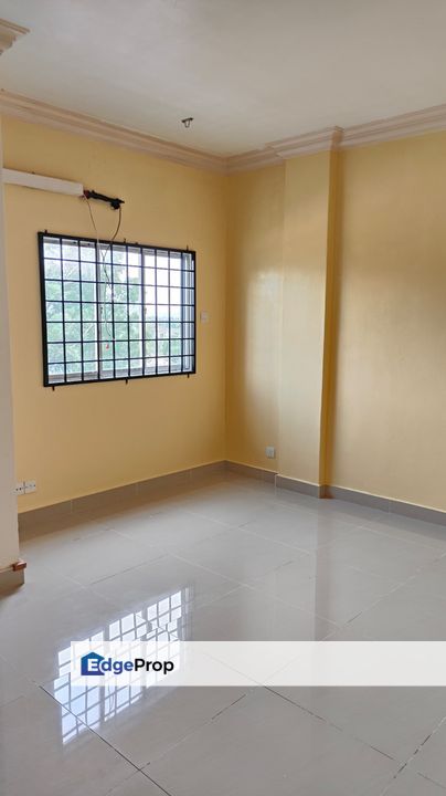 Mewah Cheras Apartment , Taman Rakan Cuepacs , Renovated Unit , NEGO!!, Selangor, Kajang