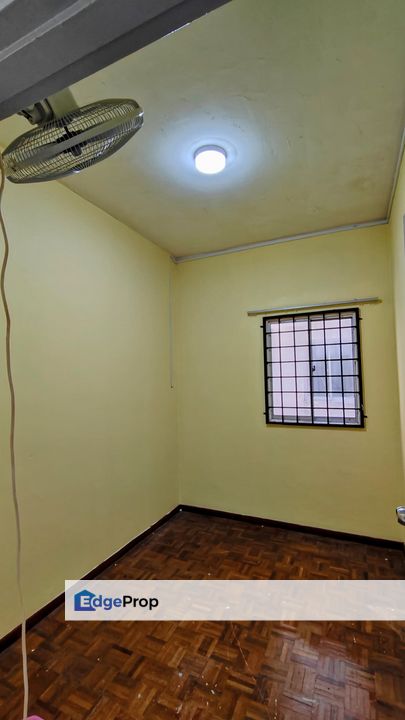 Mewah Cheras Apartment , Taman Rakan Cuepacs , Renovated Unit , NEGO!!, Selangor, Kajang