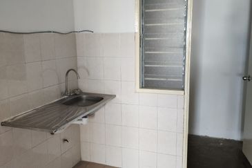 Idaman Sutera Condominium