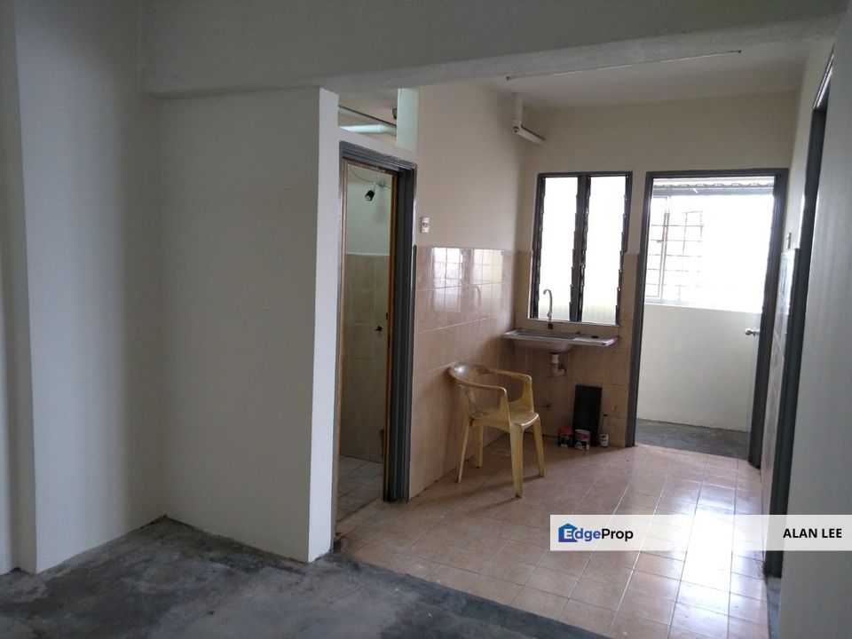 Ampang Lembah Jaya Apartment , FREEHOLD , Mid Floor , Strata Title, Selangor, Ampang