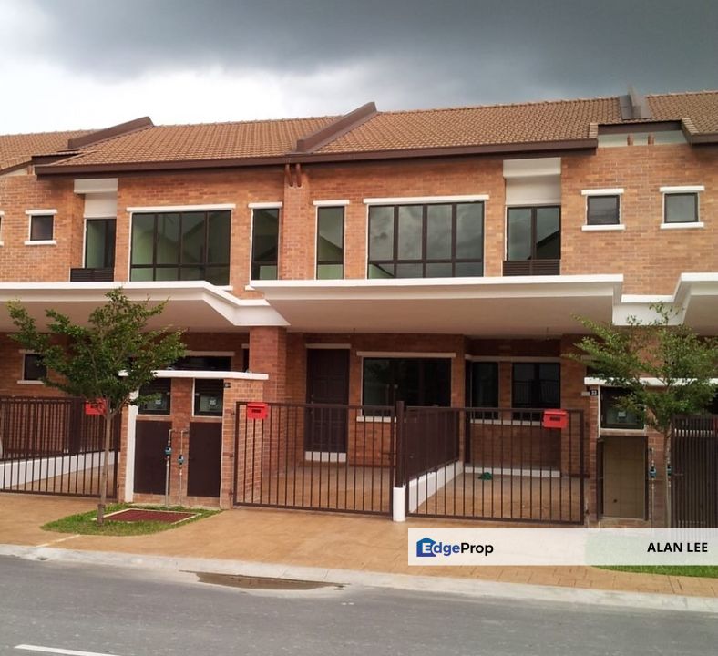 Sungai Long Townhouse ,Upper Floor , Basic Unit , Gated & Guarded , Selangor, Kajang