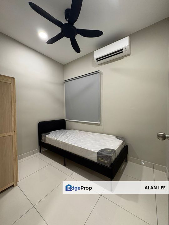 C180 Balakong Traders Park , Fully Furnish , 3+1Rooms , Below Market, Selangor, Cheras