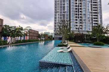 Aurora Tower @ Eco Sky