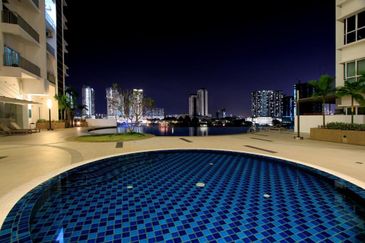 Zeta DeSkye Residence