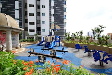 Zeta DeSkye Residence